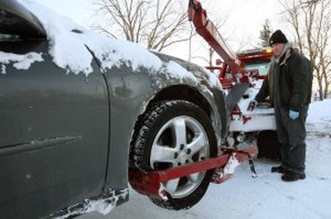 emergency winter tow truck hamilton